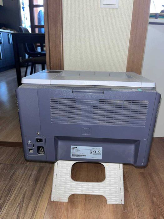 Цветной принтер Samsung