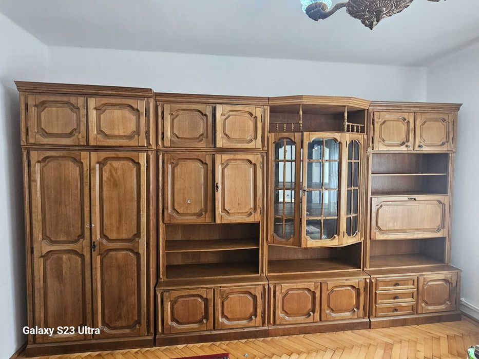 Vand mobila pentru sufragerie