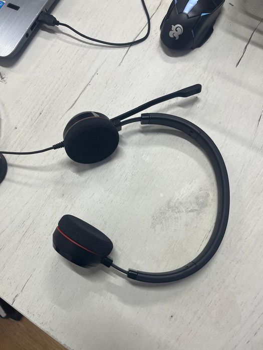 Наушники с микрофоном фирма Jabra