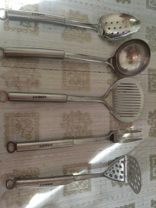 Продам набор столовых приборов