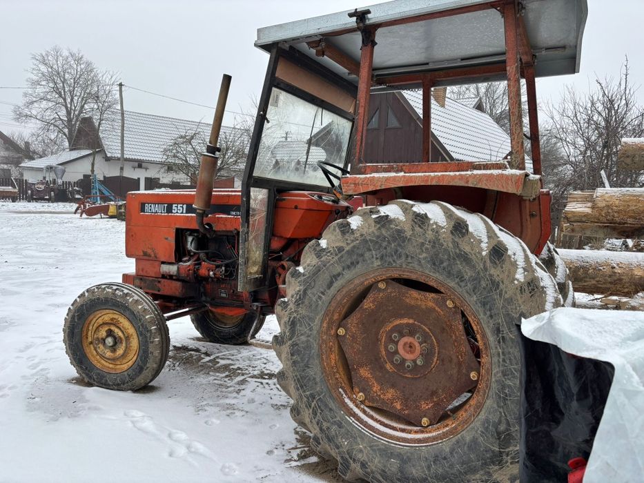 Tractor Renault de 55 cp