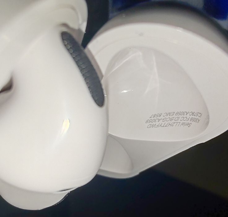 Airpods generația 4