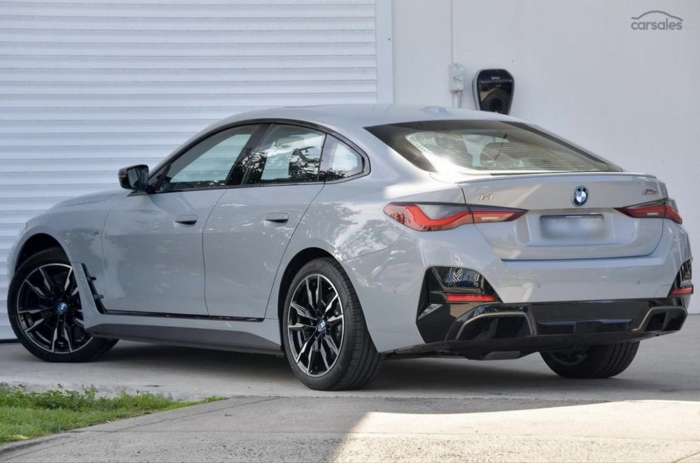Bmw i4 40L m paket yolda kevoti