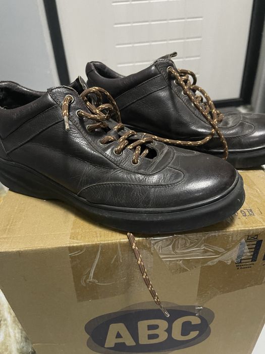 Продам мужскую обувь