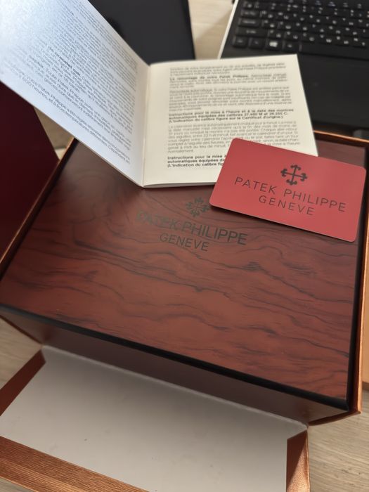 Элитные часы Patek Philippe Nautilus 5726