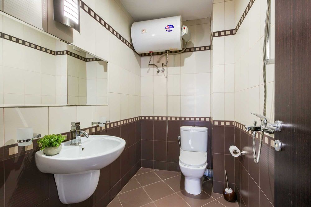 На плажа! Двустаен с две бани с гледка море в комплекс Хевън!