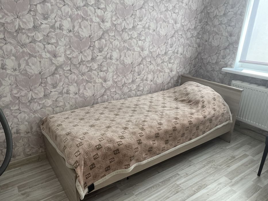 Бу мебель шкаф и две кровати