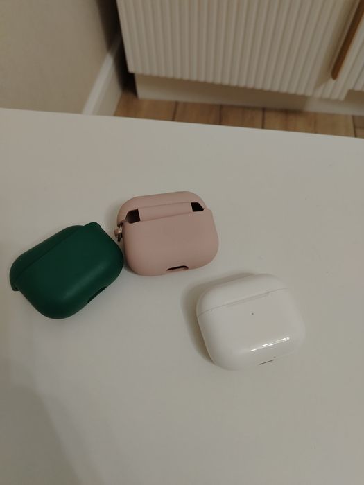 Продам Aipods 3 with Wireless Charging Case. Оригинал.