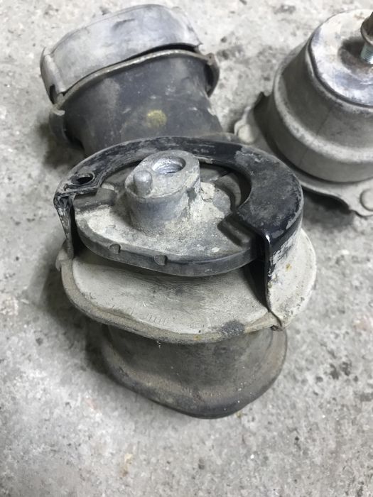 Подушки  АКПП Lexus GS s190 AWD