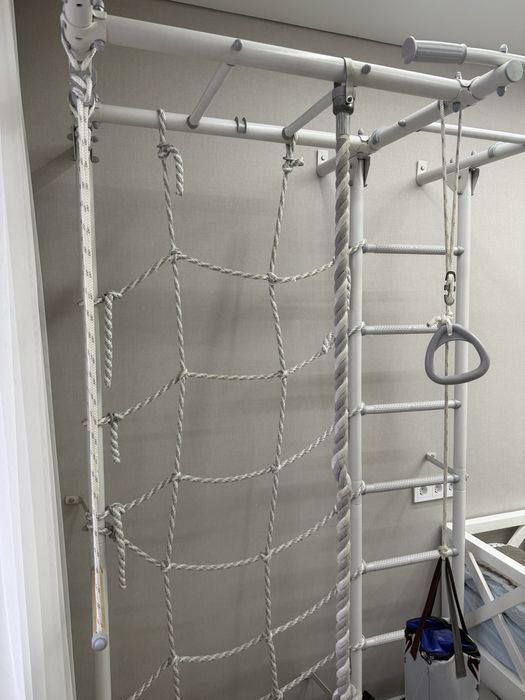 Шведская стенка -Турник