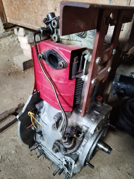 Двигател AKME 16 конски сили в отлично състояние .Части за Болгар 224У