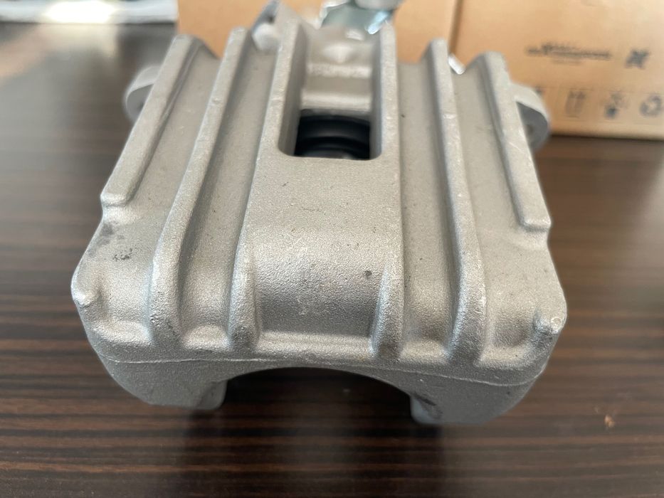 НОВИ Задни спирачни апарати Audi A3 Golf 4 Seat Leon Skoda Octavia