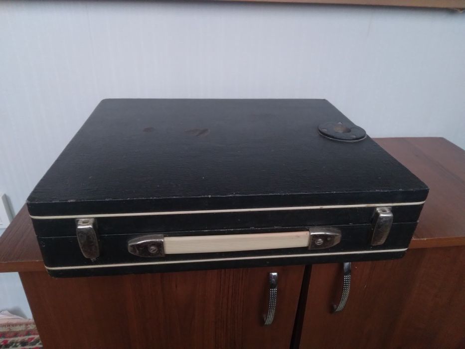 Чемодан советских времен