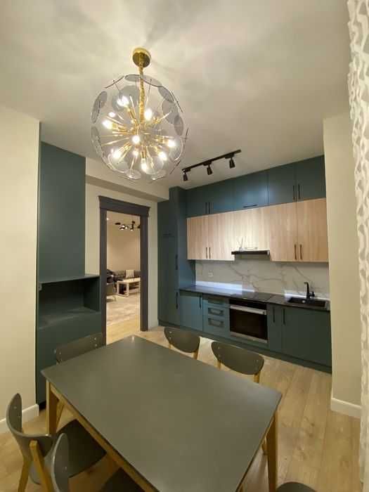 ЦУМ / Ц-7  Роскошная 3х комнатная в центре города