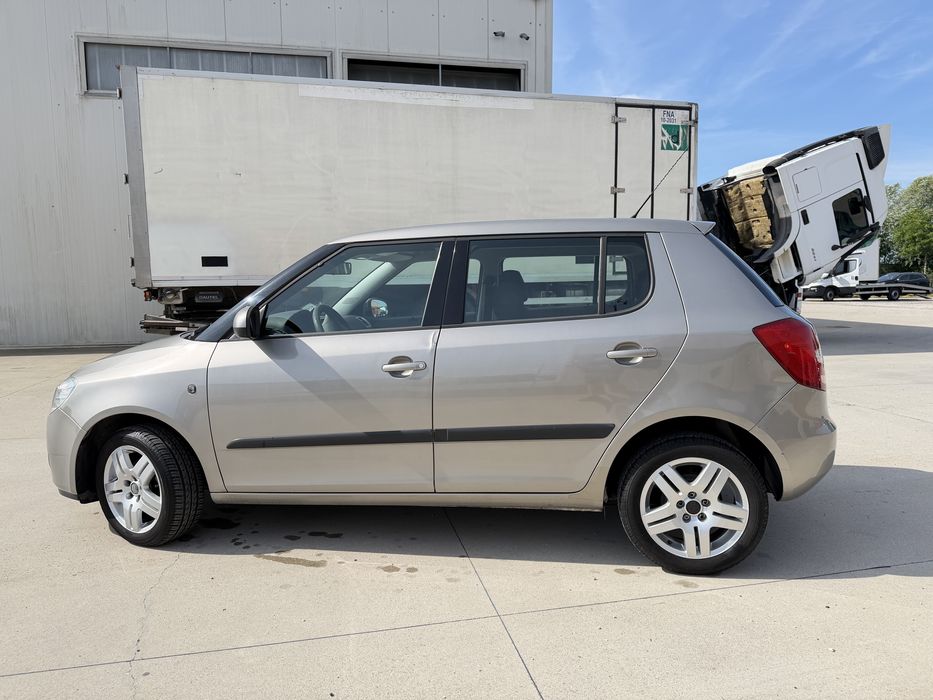 SKODA Fabia 2008 — imagine 4