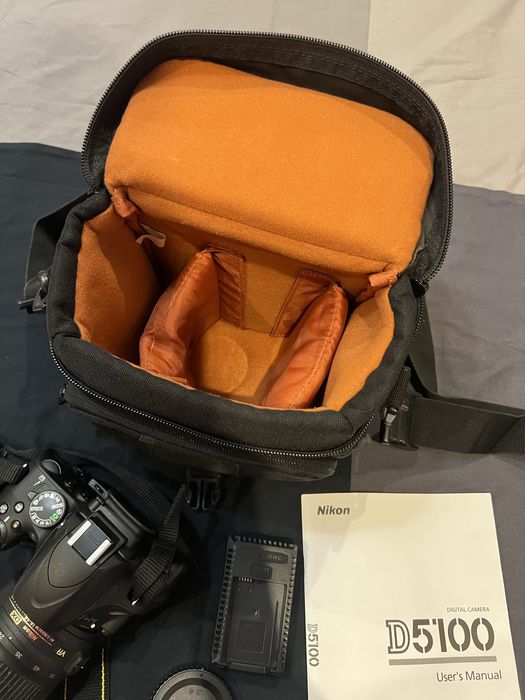 Nikon D5100 + Lowepro калъф