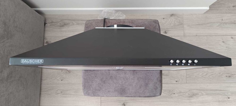 Вытяжка Hausberg DCH-1560 черный