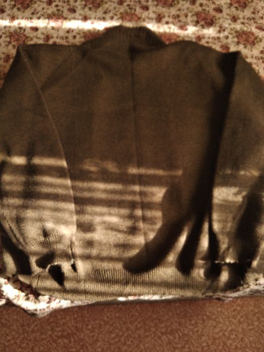 Дебели блузи и жилетки