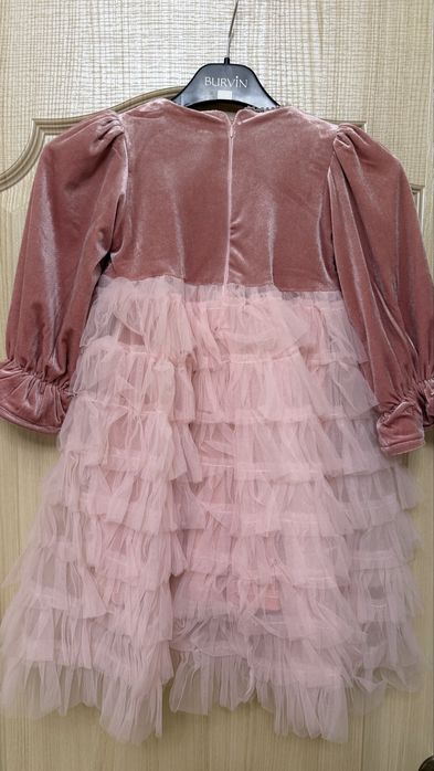 Платье на девочку 116-122 см