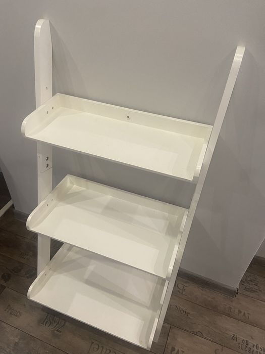 Етажерка, рафт