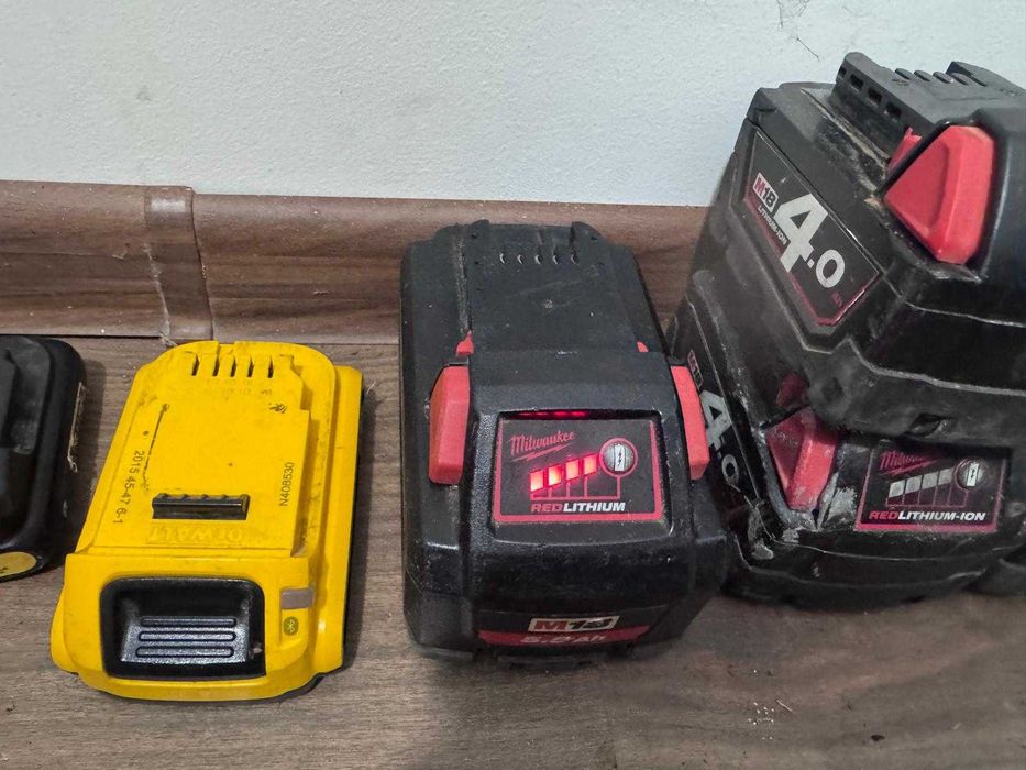 Acumulatori baterii Milwaukee Dewalt Makita