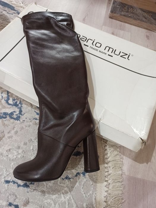 Продам женские осенние сапоги