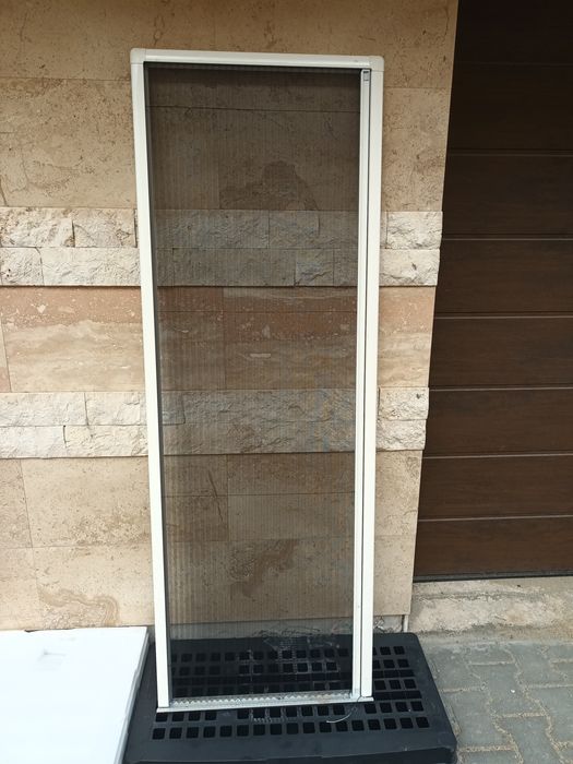 Врати(сервизни) ,комарници  и прозорци за Кемпери