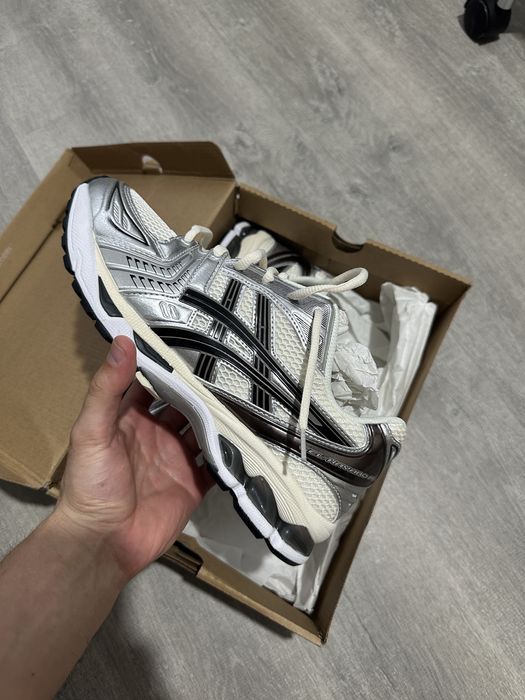 ASICS Gel Kayano 14 43.5 Cream/Black