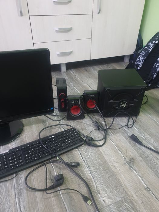 Vand unitate și monitor