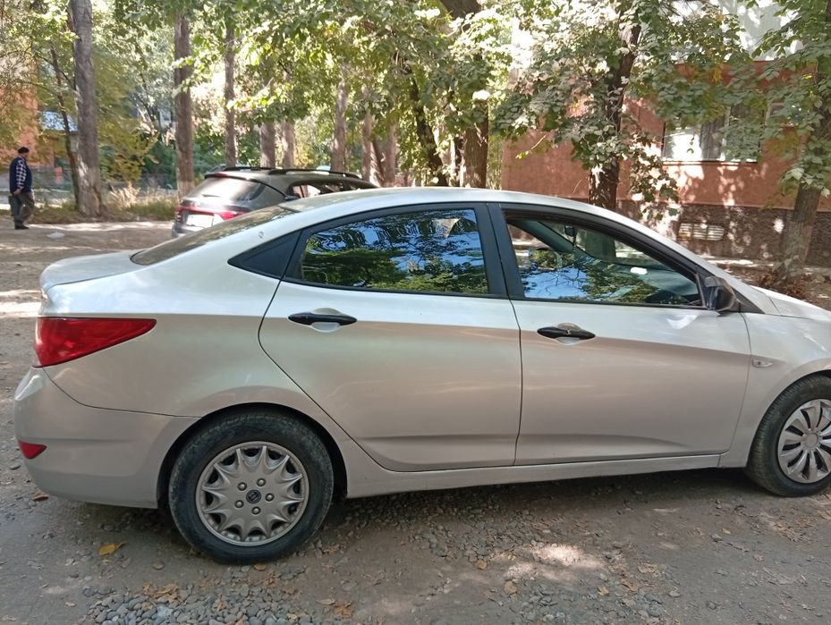 Автомобиль Хундай акцент продам