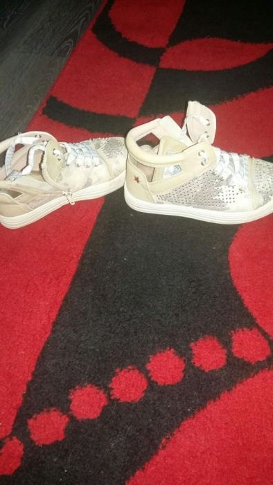 Кецки за мадама