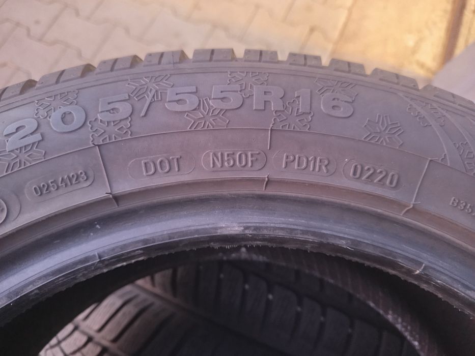 205/55/16 Dunlop (0220) Зимни Гуми
