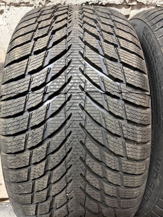 245/45/17 НОВИ Nokian 2бр дот21