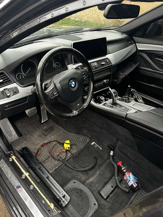 БМВ ф10 550 xi на части