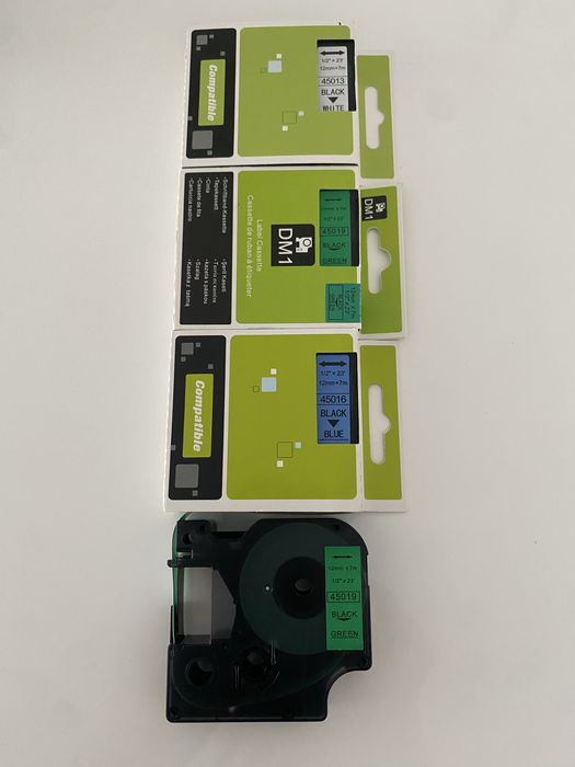 Imprimanta de etichete autoadezive Dymo + 4 banda D1