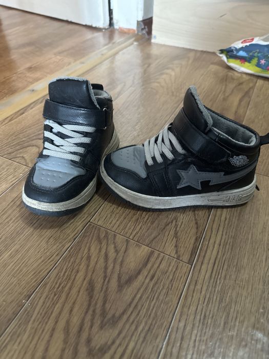 Кроссовки ребенку