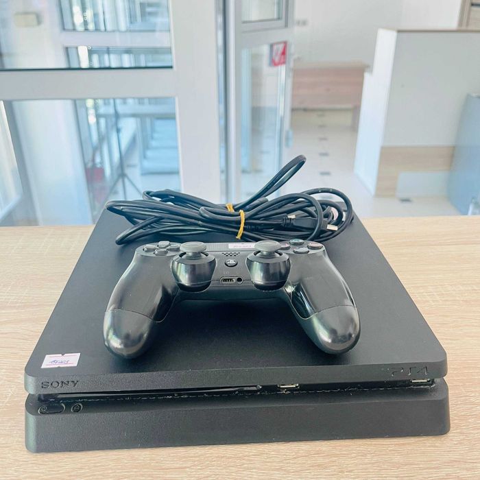 С32/ Игровая приставка SONY PlayStation 4 825GB /sk156203