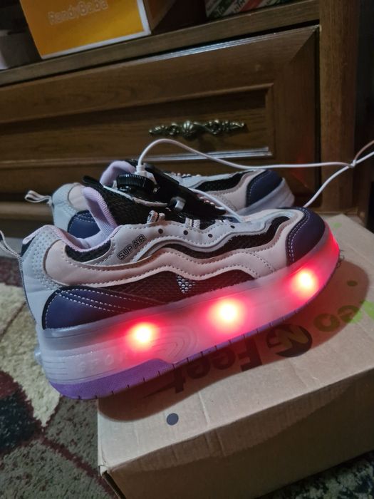 Роликовые кроссовки