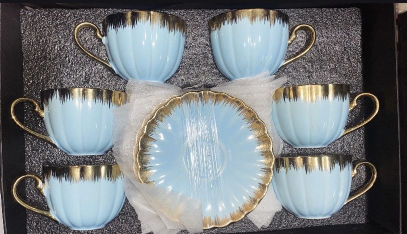 Красивый Чайный сервиз