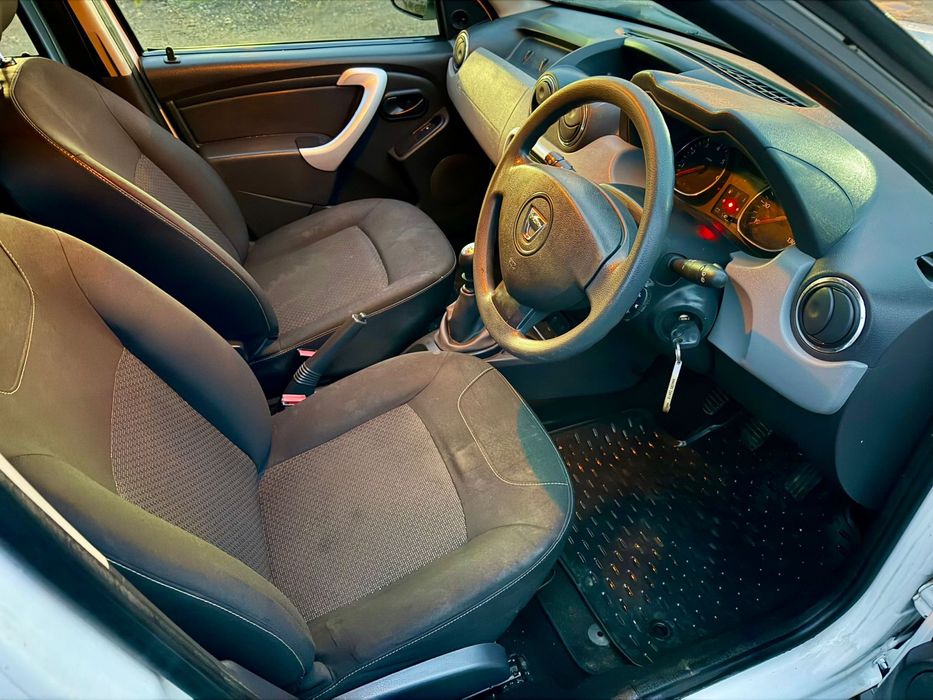 Dacia Duster motor 1.5 Diesel Volan dreapta 80000 Mile