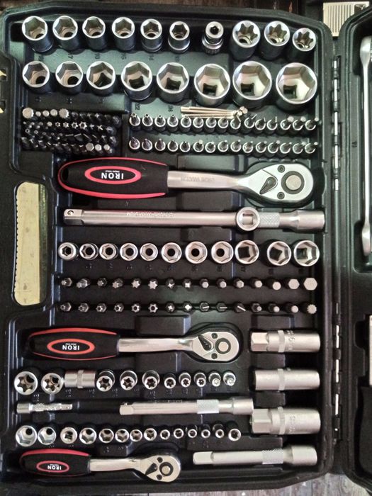 IRON Набор клуч 215 предмет