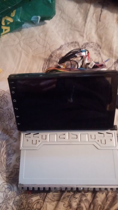 Продам магнитолу