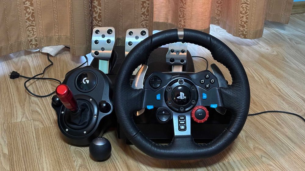 Volan Logitech G29 (cu schimbator) compatibil PC/PS4/5