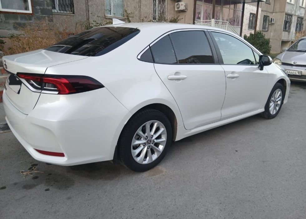 Автомобиль тойота