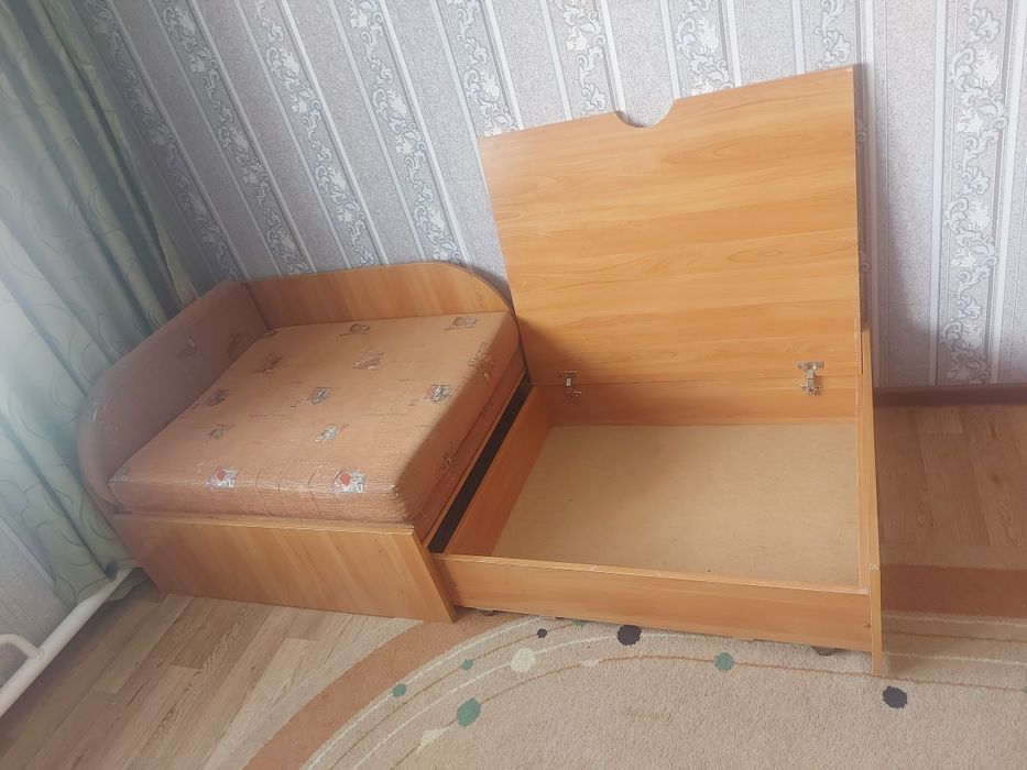 Продам кресло кровать б/у