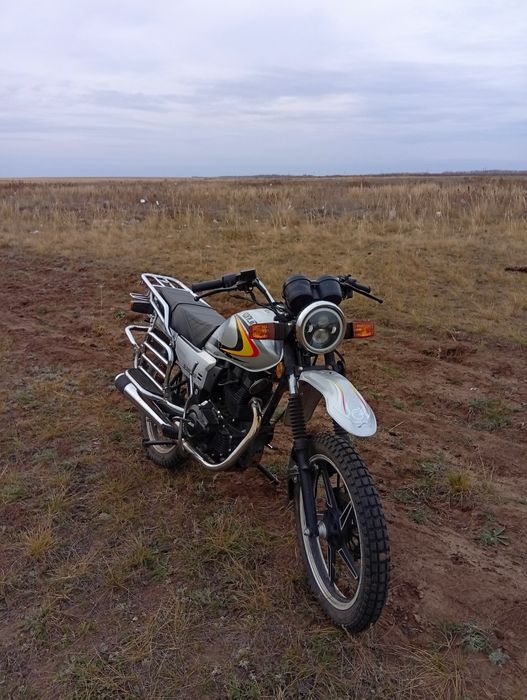 Продам мотоцикл 200 кубов