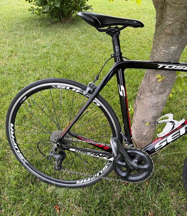 Bicicleta cursiera profesionala carbon
