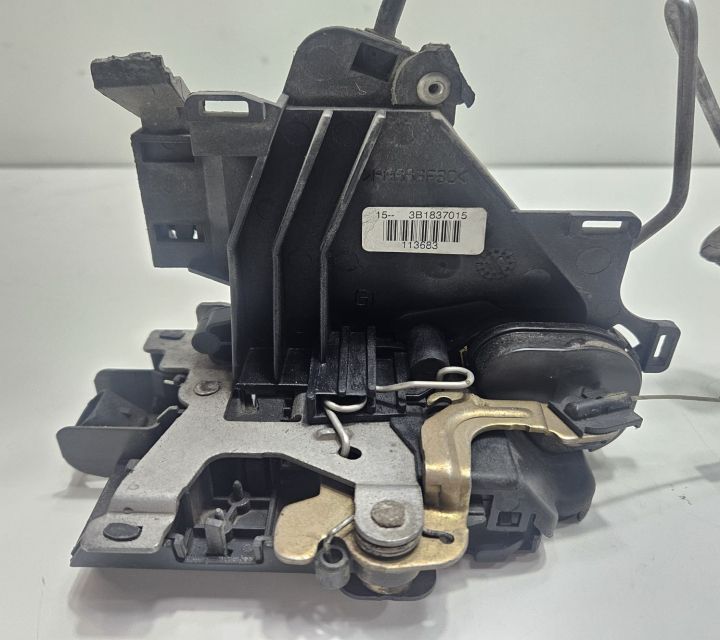 Broasca usa stanga fata 3B1837015 Volkswagen VW Polo a 4-a generatie