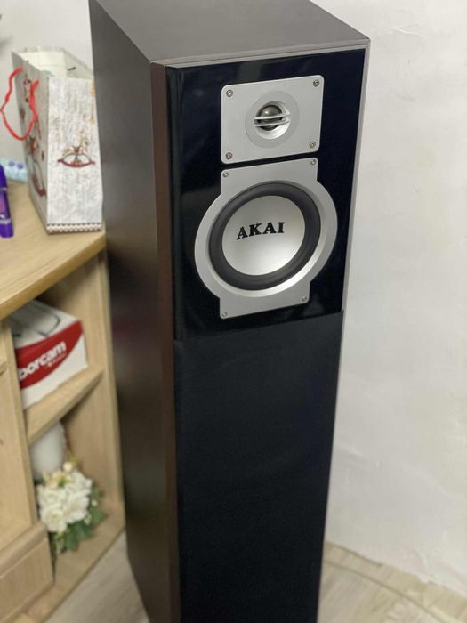 Boxe Akai + amplificator