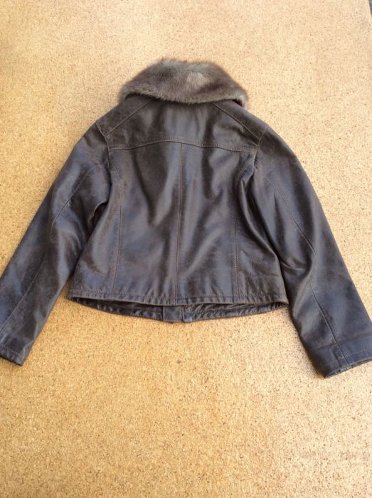 детско кожено яке GAP. естествена кожа. 4-5 години